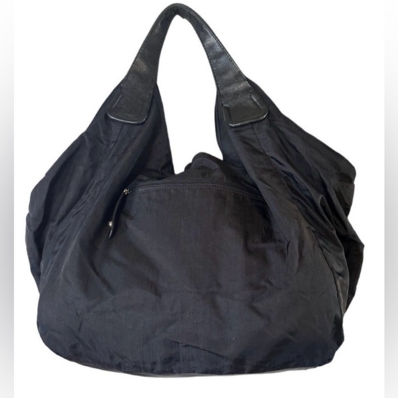 HOBO International | Black Victorian Nylon Large Hand Travel Shoulder Bag - Picture 10 of 10